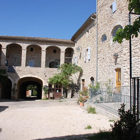 Les Jardins Du Mas Evesque Bed and Breakfast Rousson  Habitación foto