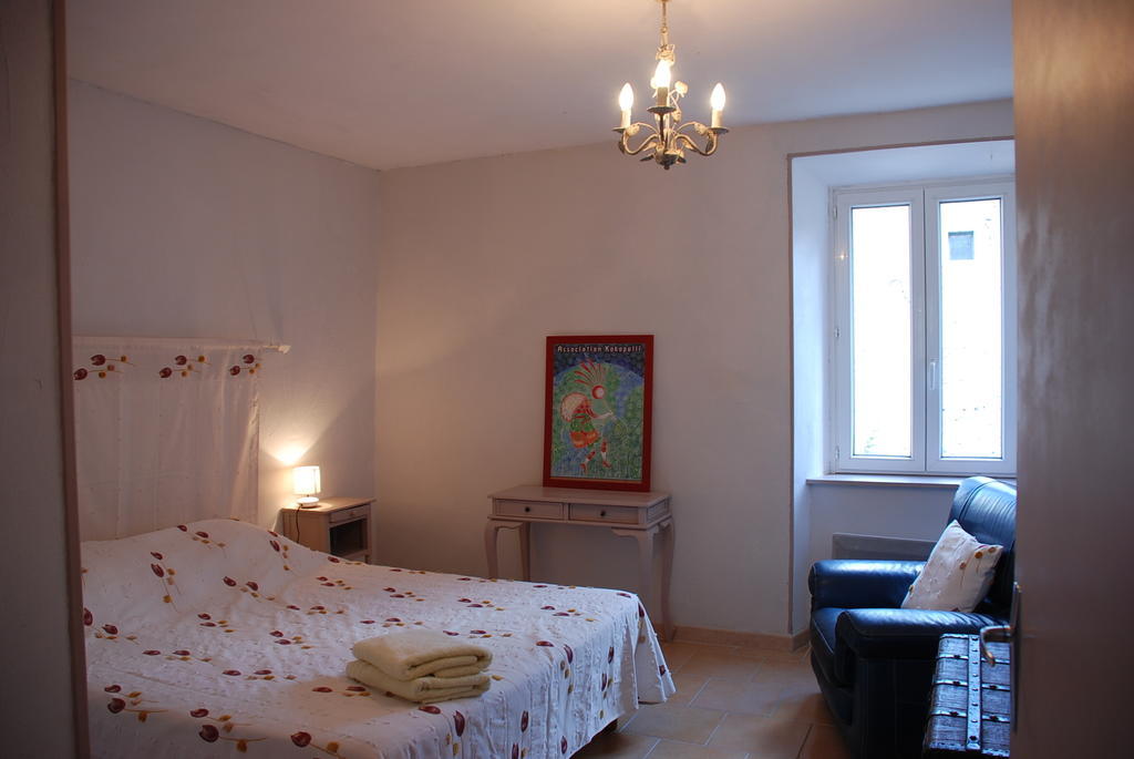 Les Jardins Du Mas Evesque Bed and Breakfast Rousson  Exterior foto