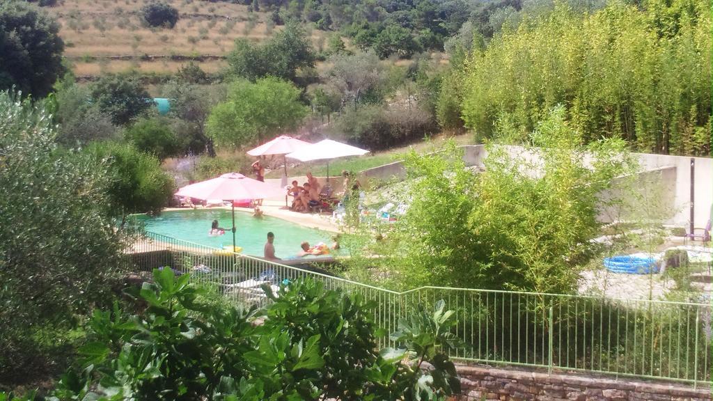 Les Jardins Du Mas Evesque Bed and Breakfast Rousson  Exterior foto